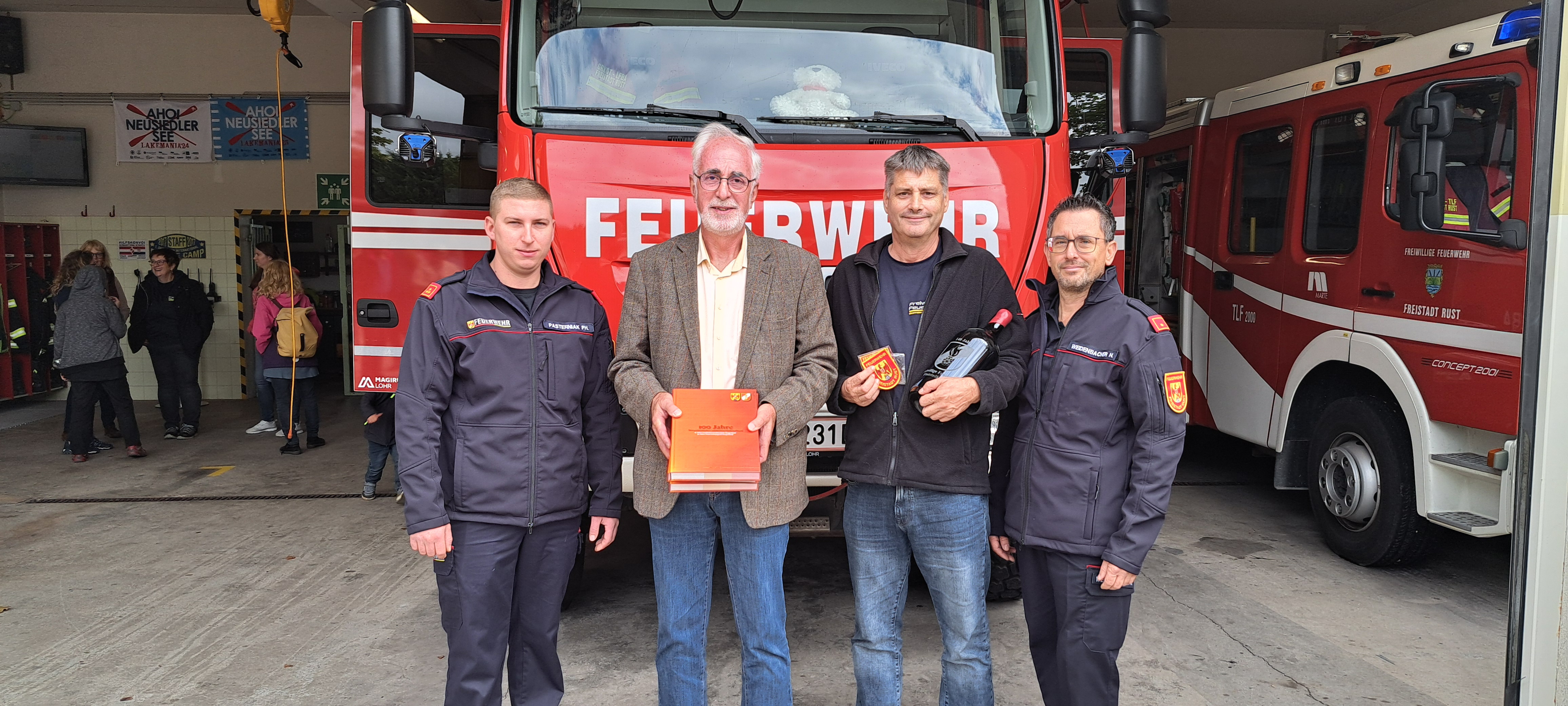 Besuch der Feuerwehr Oberndorf in der Ebene in Rust